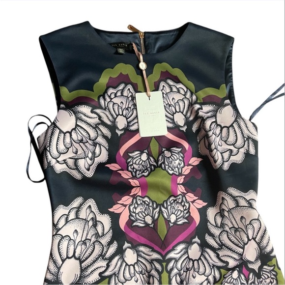Ted Baker London Zyta NavyBlue Tapestry Floral Sleeveless Sheath
Dress Size 4 - Picture 9 of 15
